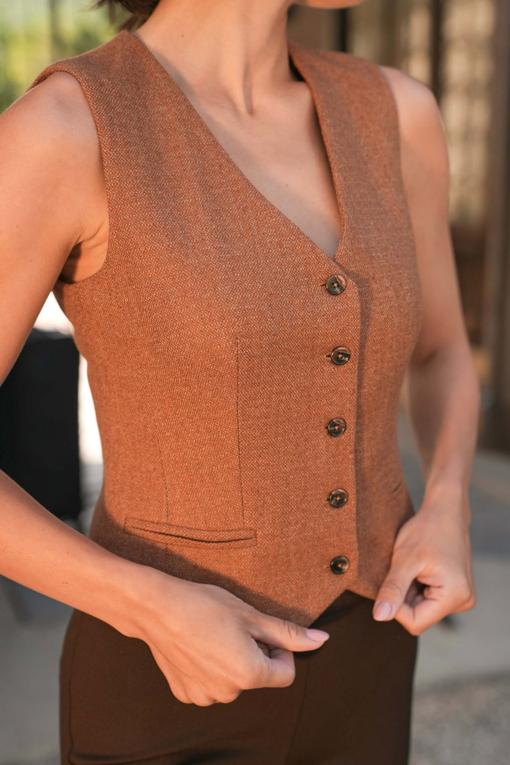 Leo Sleeveless Vest